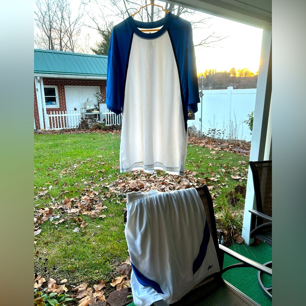 NWT 2 pc. Mens shorts / top set matching.  Remember Kmart?  Good clothes